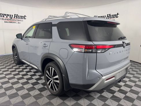 Used 2025 Nissan Pathfinder Platinum w/ Cargo Package FWD image 8