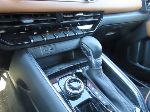 Used 2023 GMC Canyon AT4 w/ AT4 Premium Package image 27