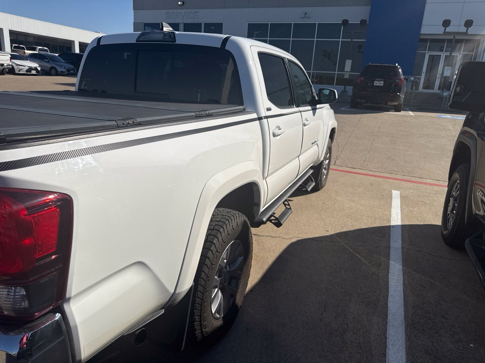 Used 2019 Toyota Tacoma SR5 AWD/4WD image 13