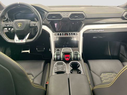 Used 2021 Lamborghini Urus AWD/4WD image 13