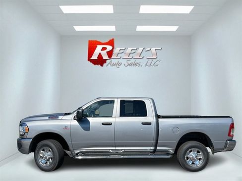 Used 2024 RAM 2500 Tradesman w/ Chrome Appearance Group AWD/4WD image 12