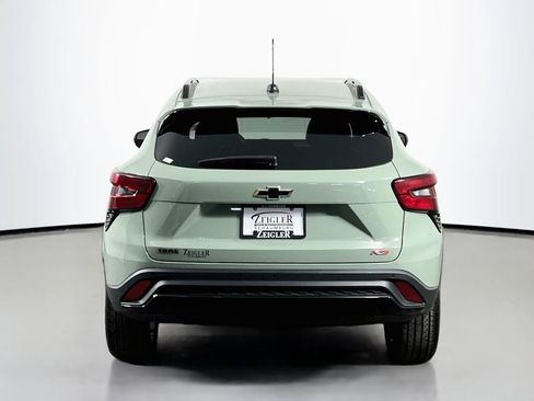 Used 2024 Chevrolet Trax RS w/ Driver Confidence Package FWD image 6