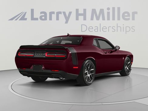 Used 2018 Dodge Challenger R/T Scat Pack w/ Leather Interior Group RWD image 4