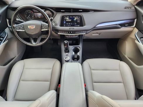 Used 2023 Cadillac XT4 Luxury w/ Cold Weather Package FWD image 27
