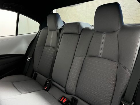 Certified 2025 Toyota Corolla SE image 21