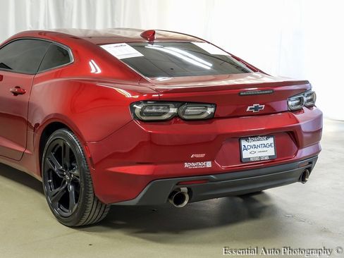 Used 2021 Chevrolet Camaro LT w/ RS Package image 7