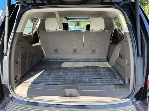 Used 2021 GMC Yukon XL Denali w/ Denali Premium Package AWD/4WD image 7