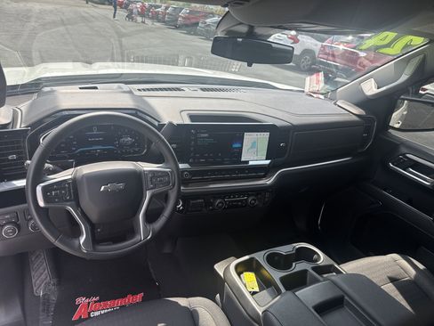 Used 2024 Chevrolet Silverado 1500 RST image 14