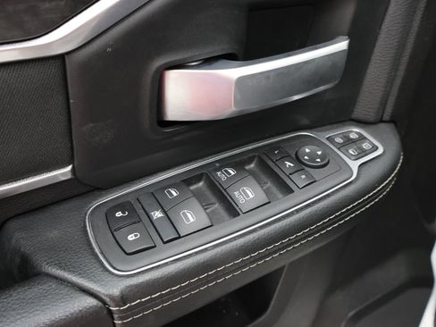Used 2024 RAM 2500 Big Horn w/ Night Edition AWD/4WD image 41
