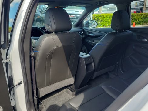Used 2024 Buick Envista Sport Touring w/ Convenience I Package FWD image 14
