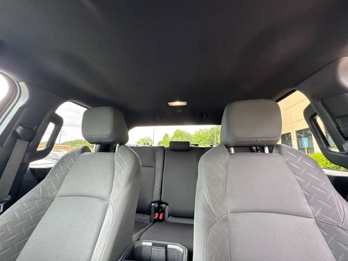 Used 2024 Toyota Tacoma SR5 AWD/4WD image 30