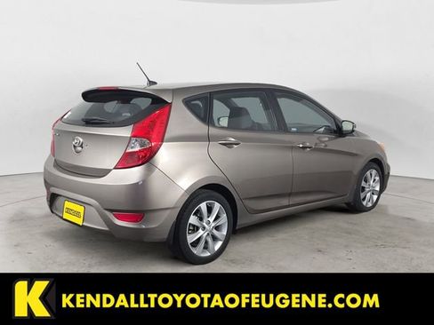 Used 2014 Hyundai Accent SE FWD image 5