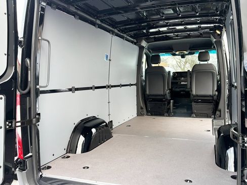 Used 2026 Mercedes-Benz Sprinter 2500 image 6