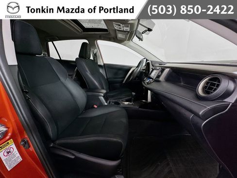 Used 2015 Toyota RAV4 XLE image 27