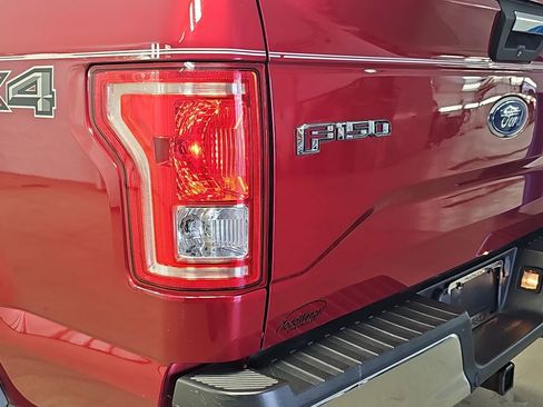 Used 2016 Ford F150 XLT w/ Equipment Group 302A Luxury AWD/4WD image 38