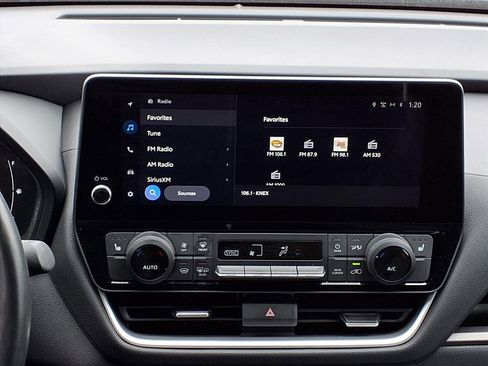 Used 2024 Toyota Grand Highlander XLE image 32