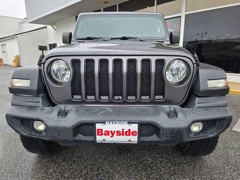 Used 2019 Jeep Wrangler Unlimited Sport AWD/4WD image 4
