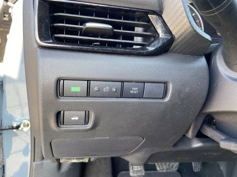 Used 2024 Nissan Sentra SV image 43