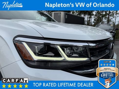 Used 2022 Volkswagen Atlas Cross Sport SEL R-Line image 4