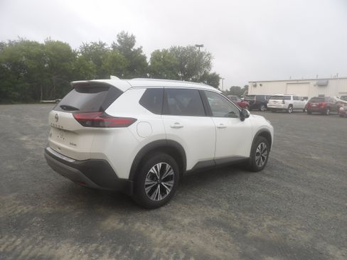 Used 2023 Nissan Rogue SV w/ SV Premium Package AWD/4WD image 4