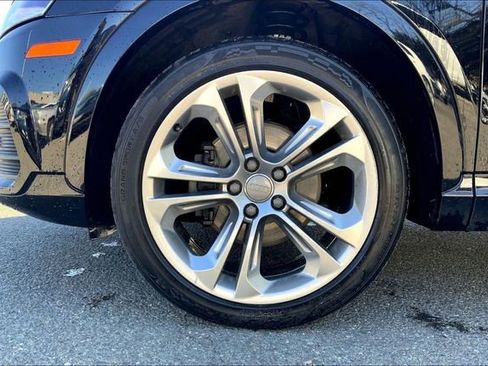 Used 2017 Audi Q3 2.0T Premium Plus w/ Premium Plus Package image 5