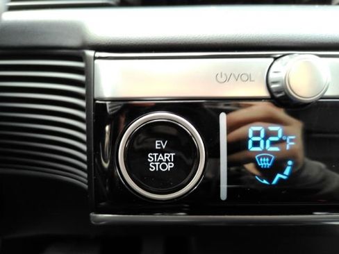 Used 2024 Hyundai Ioniq 5 Limited image 48