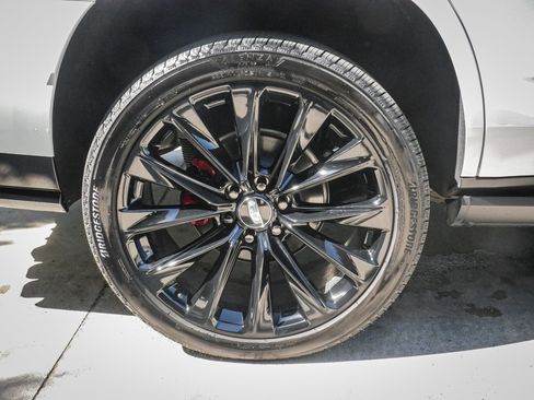 Used 2026 Cadillac Escalade V w/ LPO, ONYX Package AWD/4WD image 13