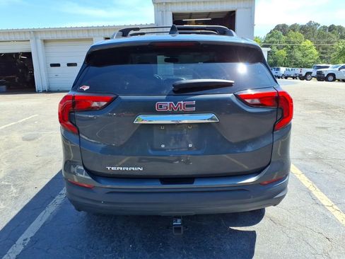 Used 2018 GMC Terrain SLE w/ Driver Convenience Package FWD image 4