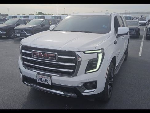 Used 2025 GMC Yukon XL Elevation AWD/4WD image 1