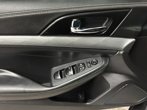 Used 2017 Nissan Maxima 3.5 SV FWD image 16