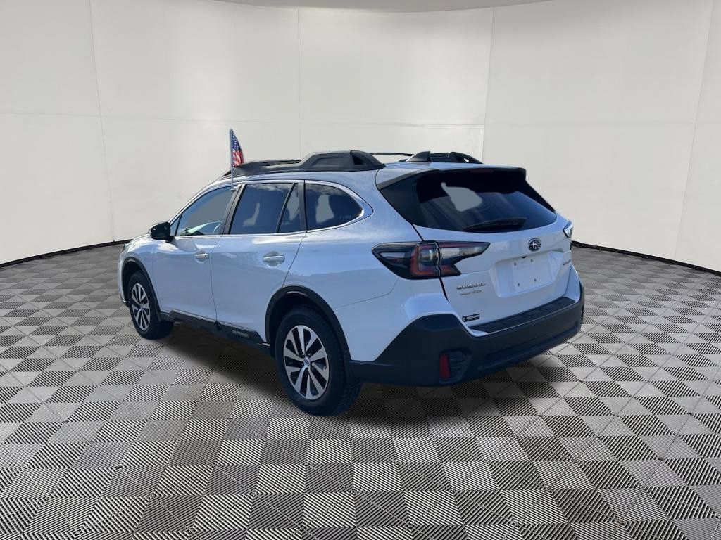 Used 2022 Subaru Outback Premium AWD/4WD image 3