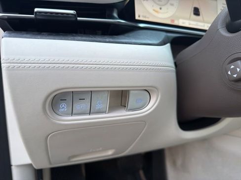 Used 2024 Genesis G90 3.5T image 22