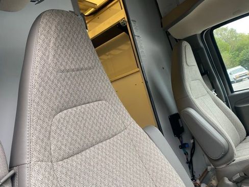 New 2025 Chevrolet Express 3500 w/ Power Convenience Package image 29