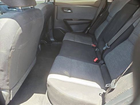 Used 2023 Nissan Rogue SV FWD image 16