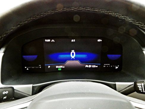 Used 2022 Volkswagen Atlas Cross Sport SE image 16