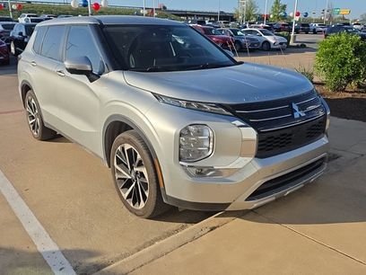Used 2023 Mitsubishi Outlander SE