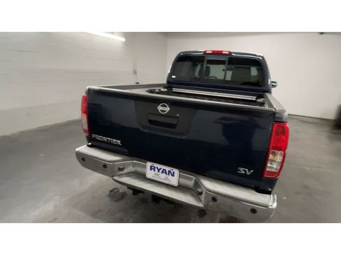 Used 2015 Nissan Frontier SV w/ SV Value Truck Package image 8