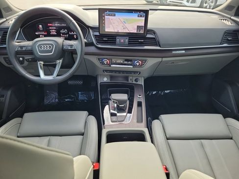 Certified 2023 Audi Q5 2.0T Prestige image 2