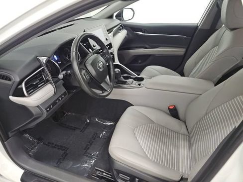 Used 2024 Toyota Camry SE w/ Cold Weather Package AWD/4WD image 14