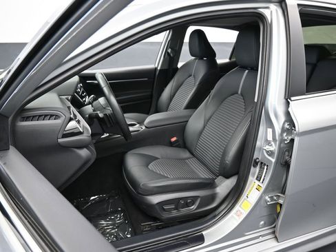 Used 2024 Toyota Camry SE w/ Convenience Package FWD image 10