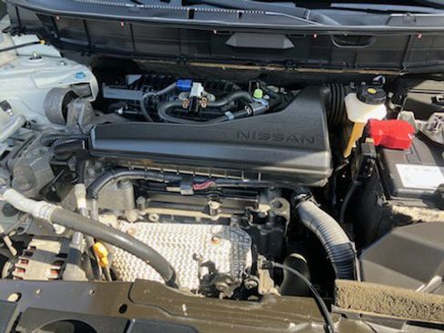Used 2016 Nissan Rogue SL image 15