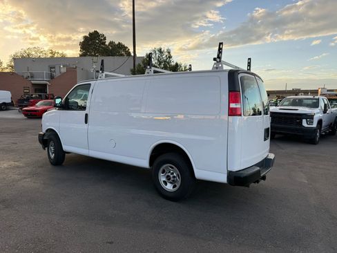 Used 2021 GMC Savana 2500 w/ Driver Convenience Package RWD image 4