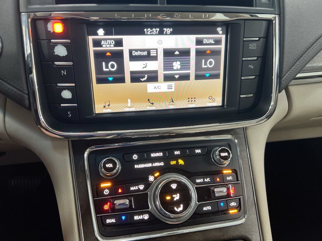Used 2017 Lincoln Continental Select AWD/4WD image 17