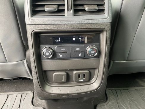 Used 2019 Buick Envision Essence AWD/4WD image 56