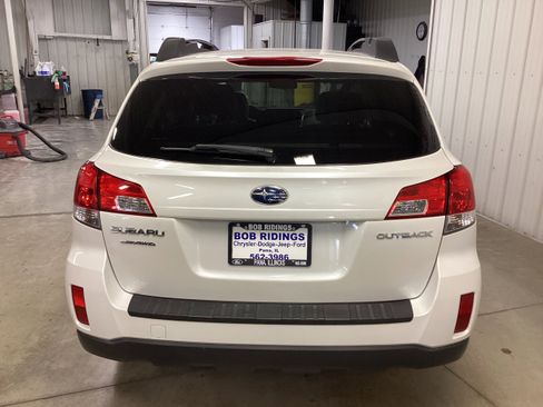 Used 2013 Subaru Outback 2.5i Premium w/ Popular Pkg 1A image 4