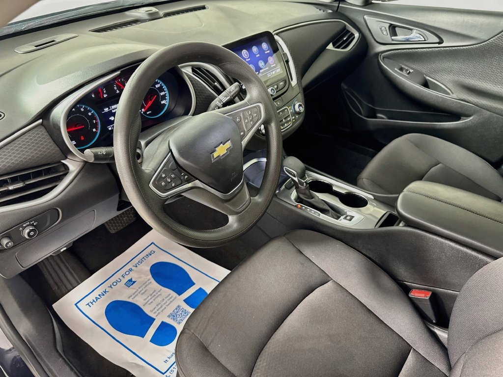 Used 2023 Chevrolet Malibu LT FWD image 9