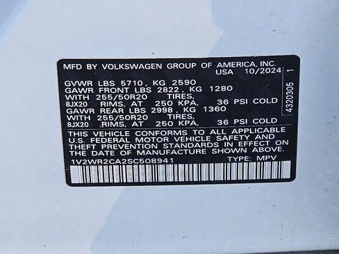 Used 2025 Volkswagen Atlas SE FWD image 28