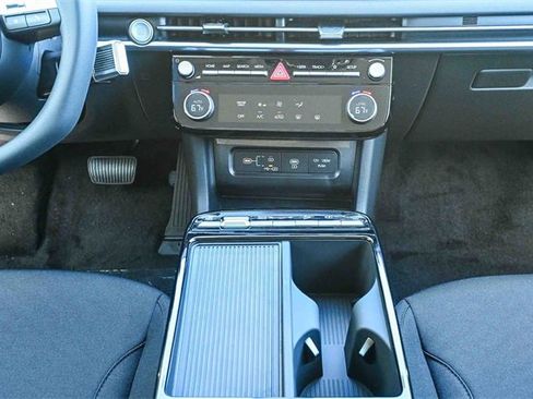 New 2026 Hyundai Tucson Blue SE image 16