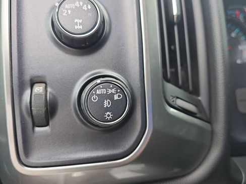 Used 2018 Chevrolet Silverado 1500 LT w/ All Star Edition image 29