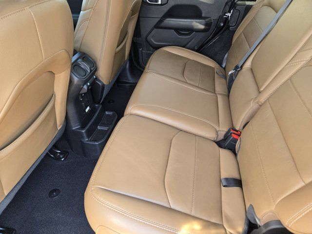 Used 2023 Jeep Wrangler Unlimited Sahara AWD/4WD image 30